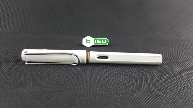 Bút máy - Lamy Safari - White