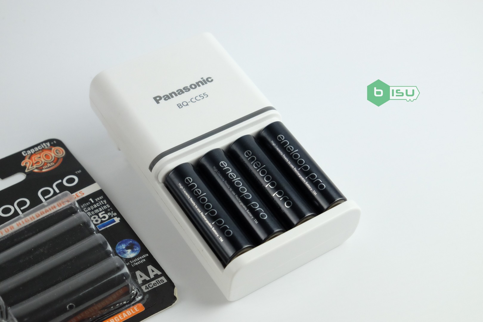 (01 viên) Pin sạc Eneloop Panasonic AA PRO màu đen (Phiên bản xuất khẩu - 2550 mAh - 500 lần sạc - Điện áp 1,2v - 1,5v)