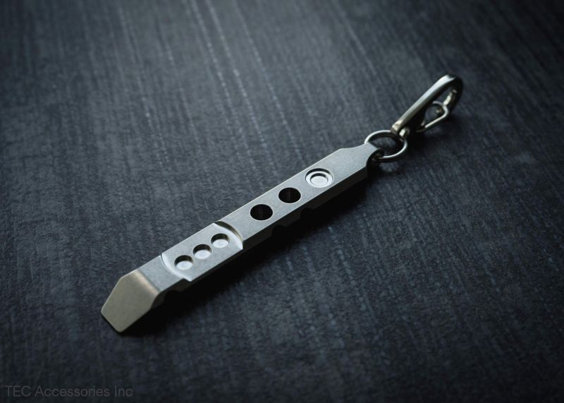 TEC - Móc treo chìa khóa Ti-Pry ( Titanium Pry Bar: Keychain Edition )