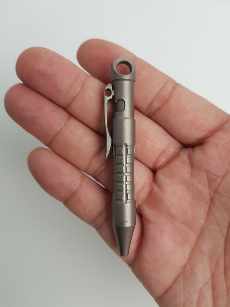 Bút Titanium Tacray Bolt Action Mini treo chìa khóa