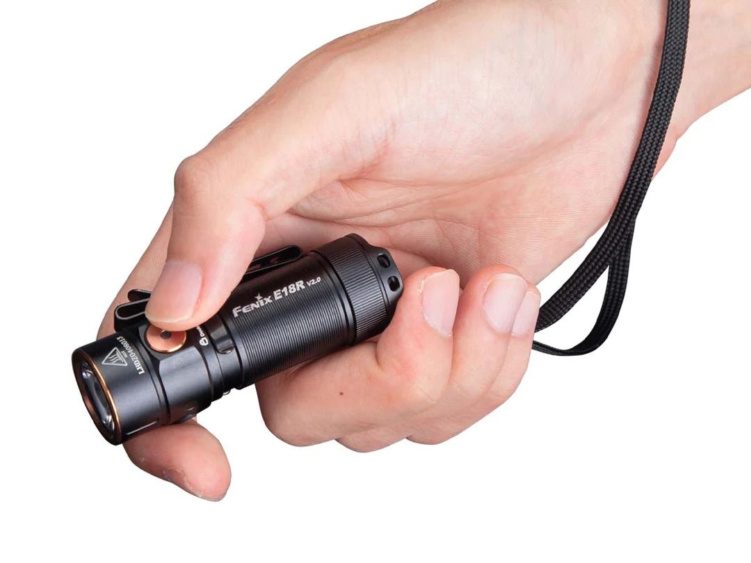 Đèn pin FENIX E18R V2.0 (1200 Lumens)
