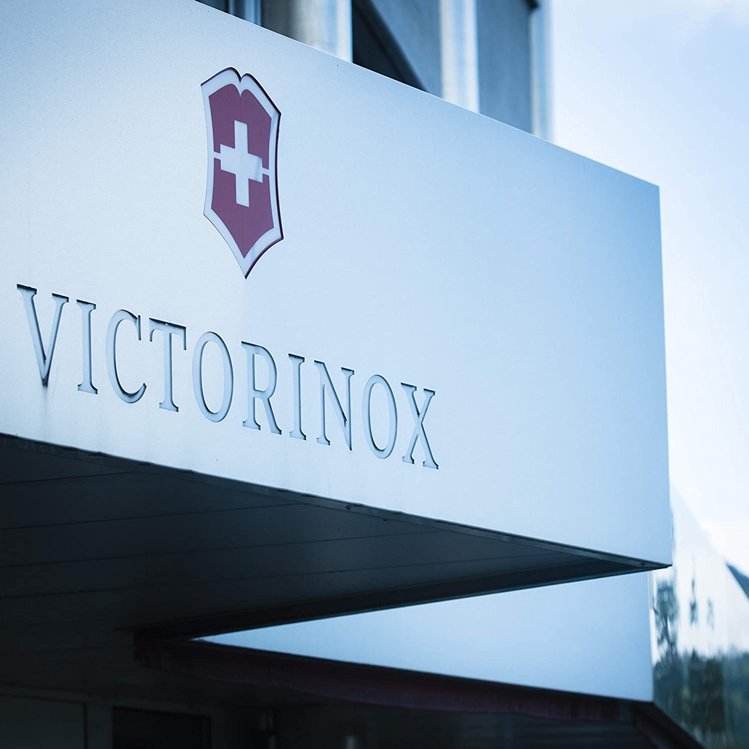 Nĩa làm bếp Victorinox 5.2103.15B