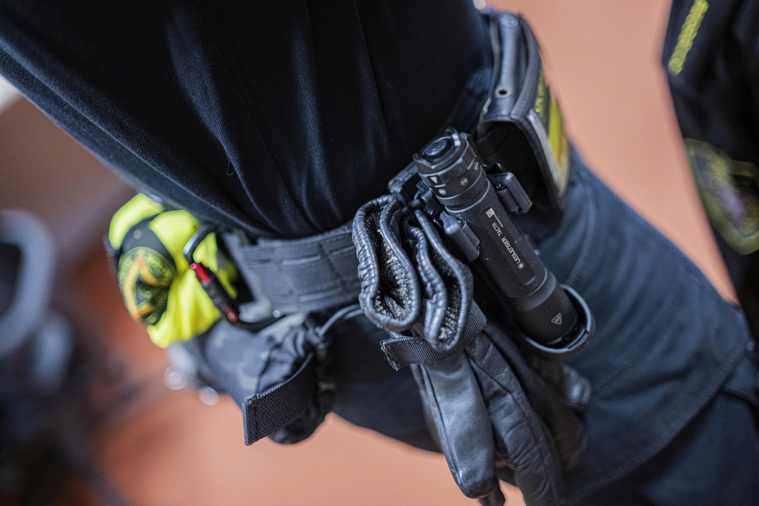Đèn pin Ledlenser TAC7R