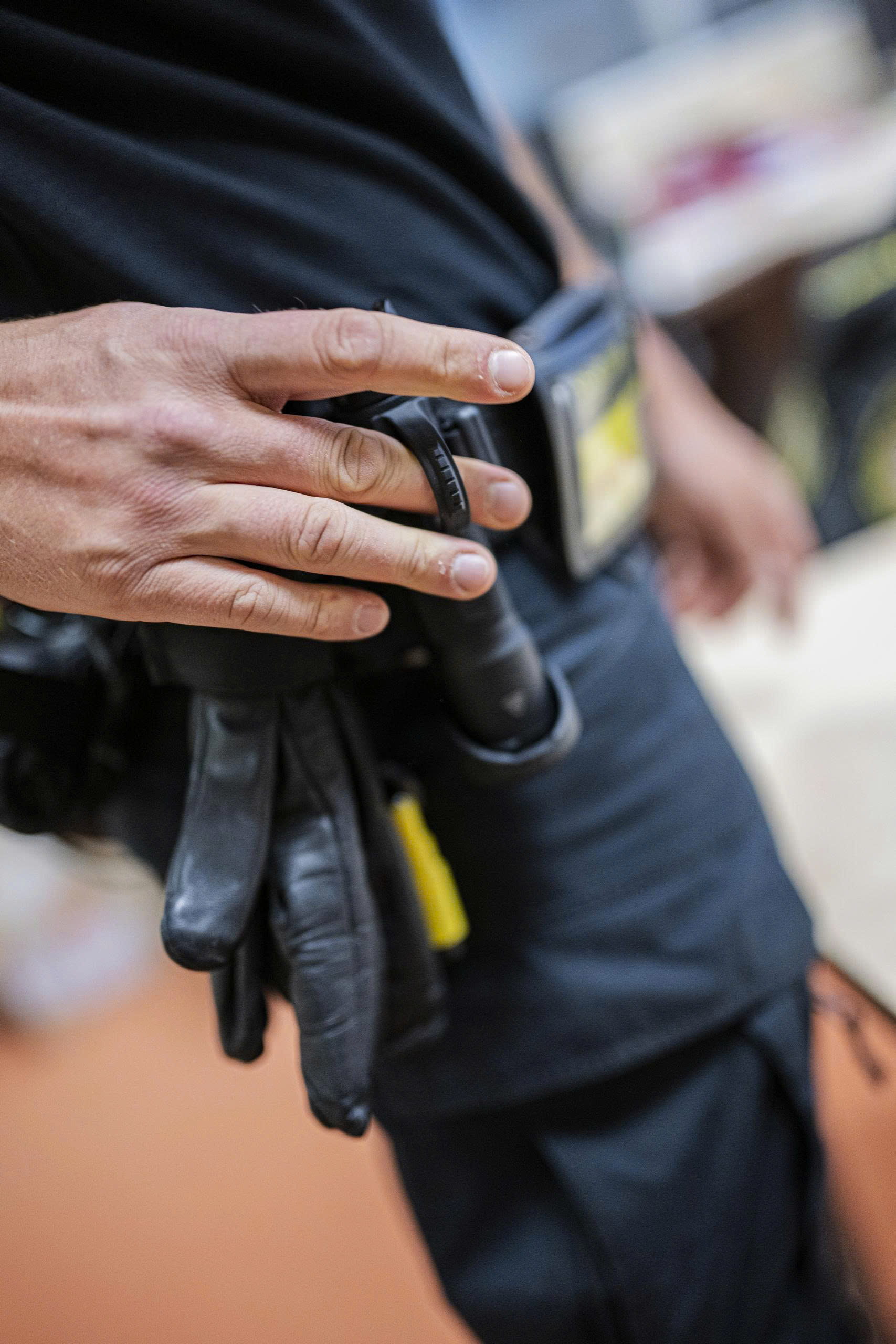 Đèn pin Ledlenser TAC7R