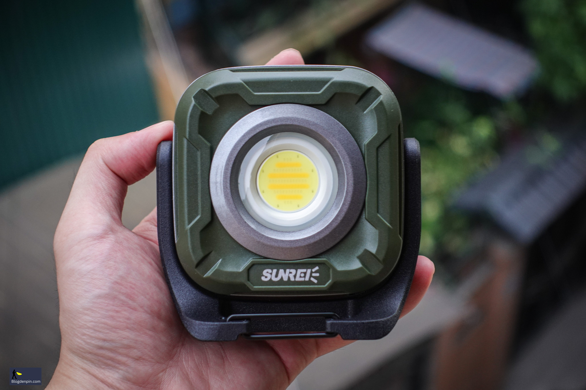 Đèn pin đa năng Sunrei C1200 (1300 Lumens)