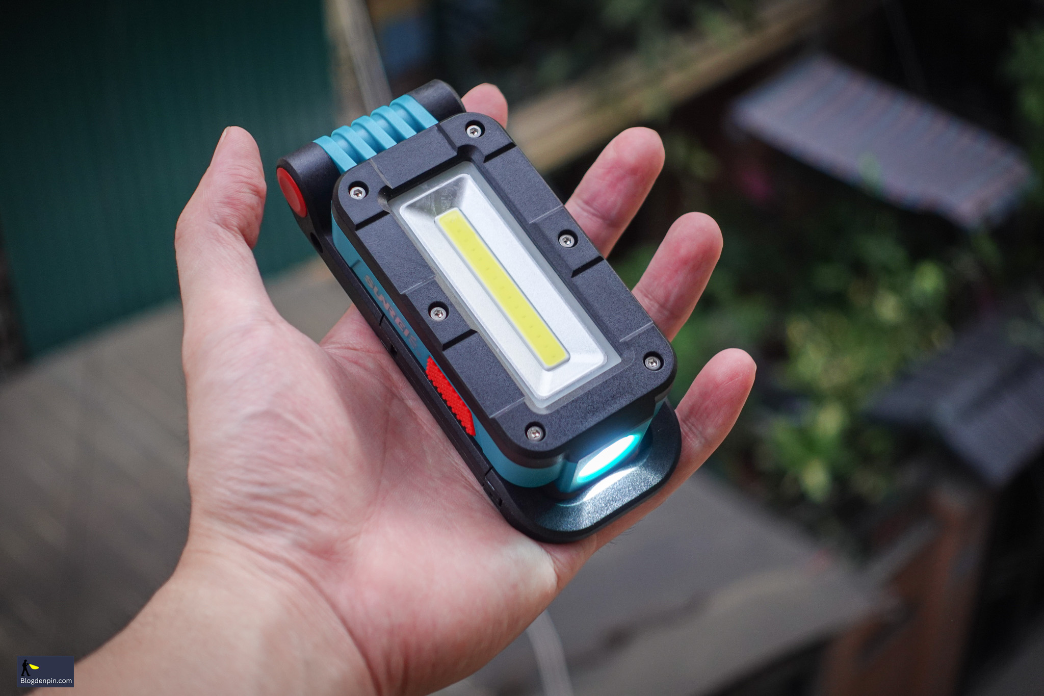 Đèn pin đa năng Sunrei V380 (380 Lumens)