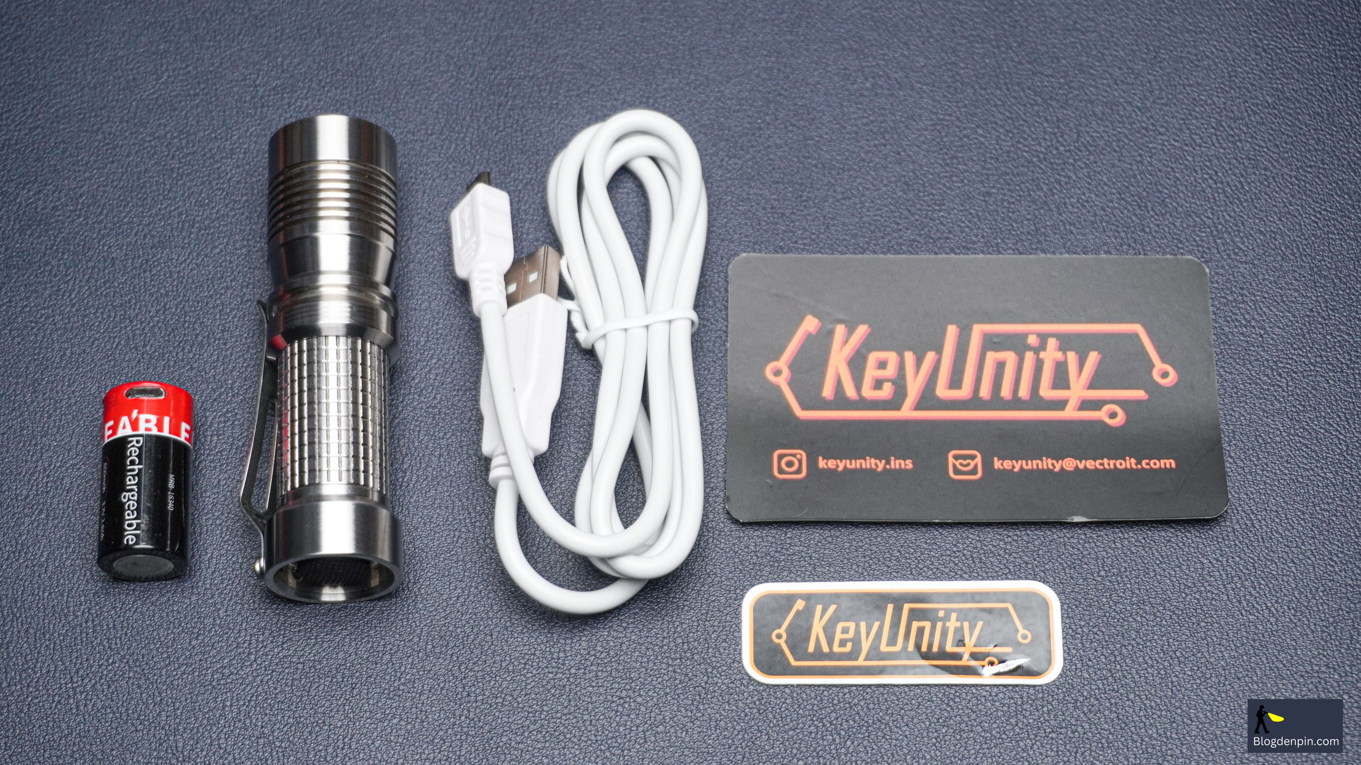 KeyUnity KM00 Titanium Alloy Keychain Belt Clip
