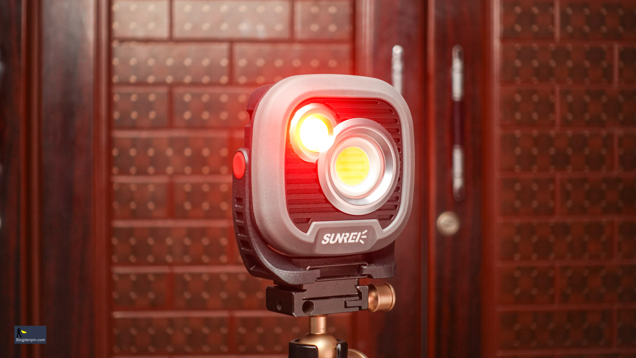 Den-pin-da-nang-SUNREI-C1600-1500-Lumens-_Sunrei C1600-03.jpg