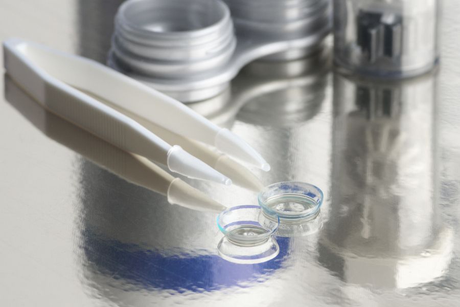 ĐEO LENS CÓ ẢNH HƯỞNG ĐẾN VIỆC MỔ MẮT HAY KHÔNG?