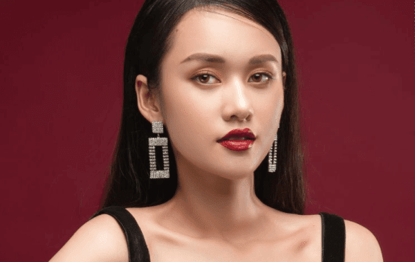 Tổng hợp những màu lens đẹp cho các quý cô