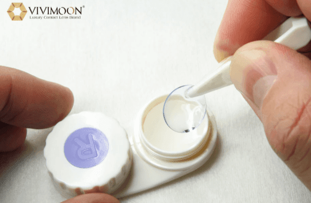 Điểm mặt những loại nước ngâm lens tốt nhất trên thị trường