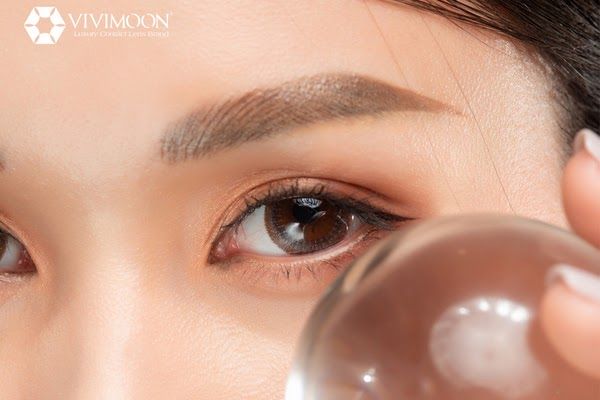 Bật mí 5 mẫu lens làm mắt to cho những cô nàng hiện đại