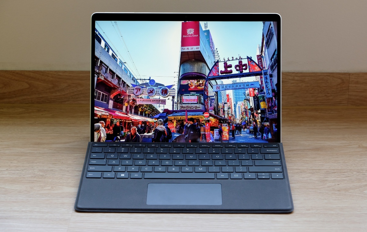 Surface Pro 9 (2023) - Graphite, Like new 99% | i5 - 16GB RAM