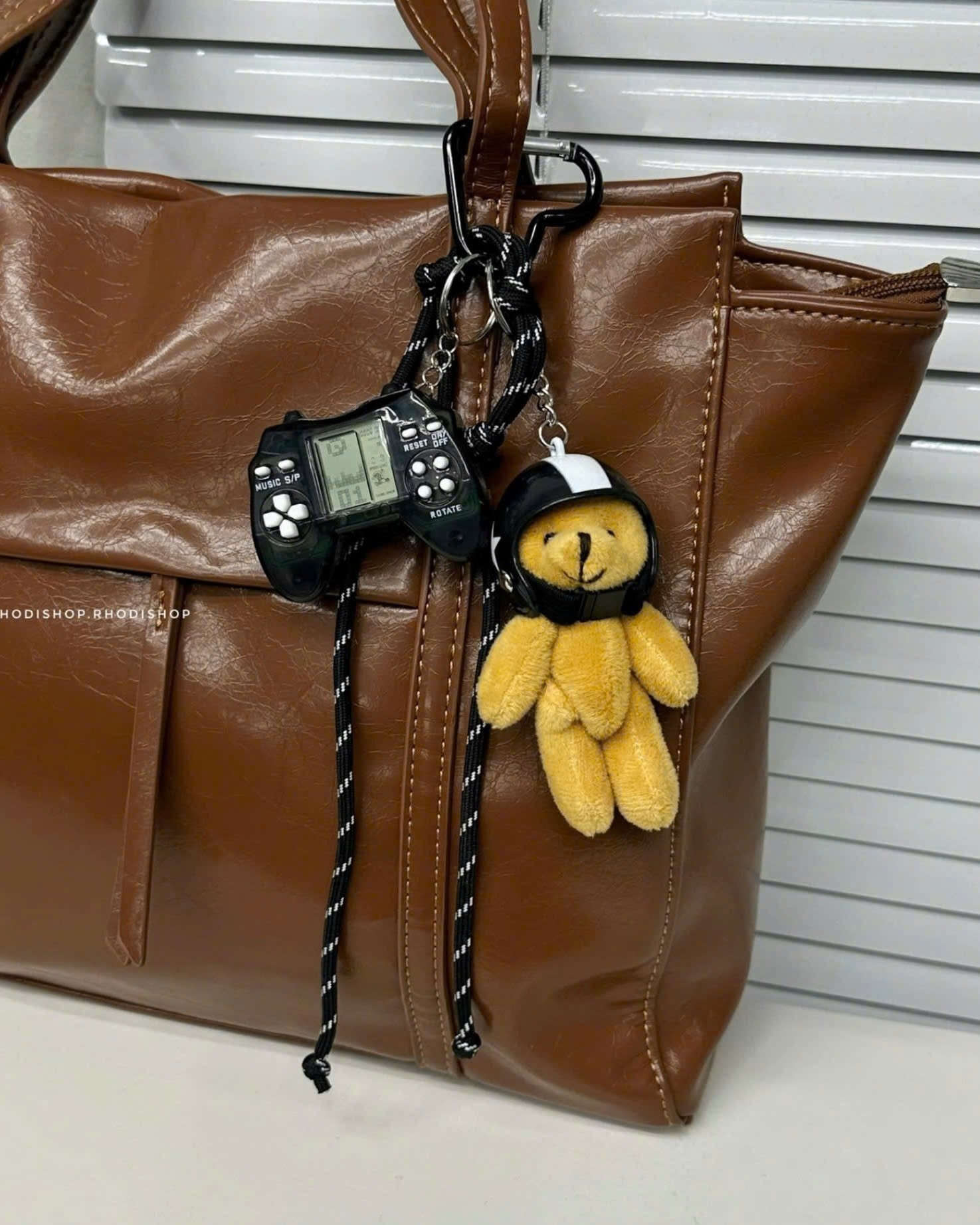 Móc keybag 2561 gấu mũ bh đậm đtu