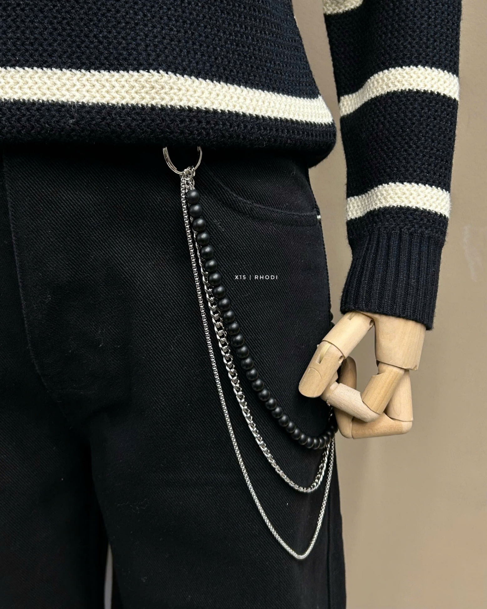 Xích đeo X15 hạt đen