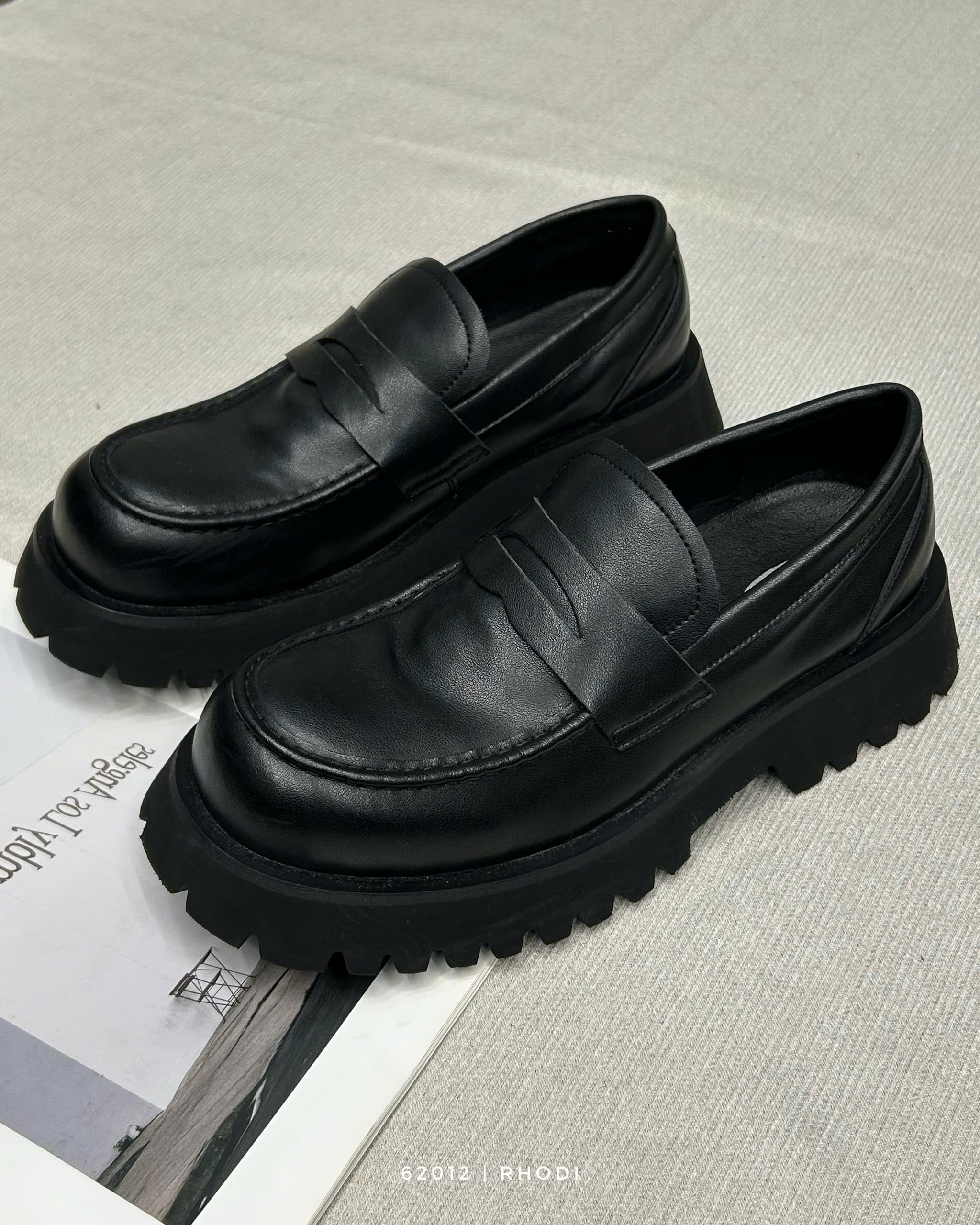 Giày loafer đen 62012-1 YH