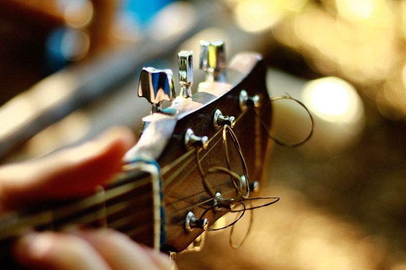 5 THƯƠNG HIỆU DÂY ĐÀN ACOUSTIC GUITAR BẠN NÊN BIẾT