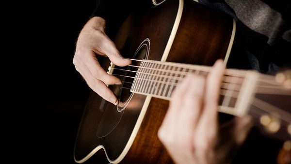 Bạn biết gì về chiếc đàn Guitar Acoustic?