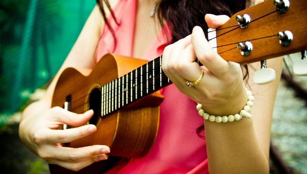 Những bài hát có hợp âm đơn giản cho người mới tập chơi Ukulele