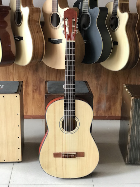 Guitar Classic Hồng Đào HD1