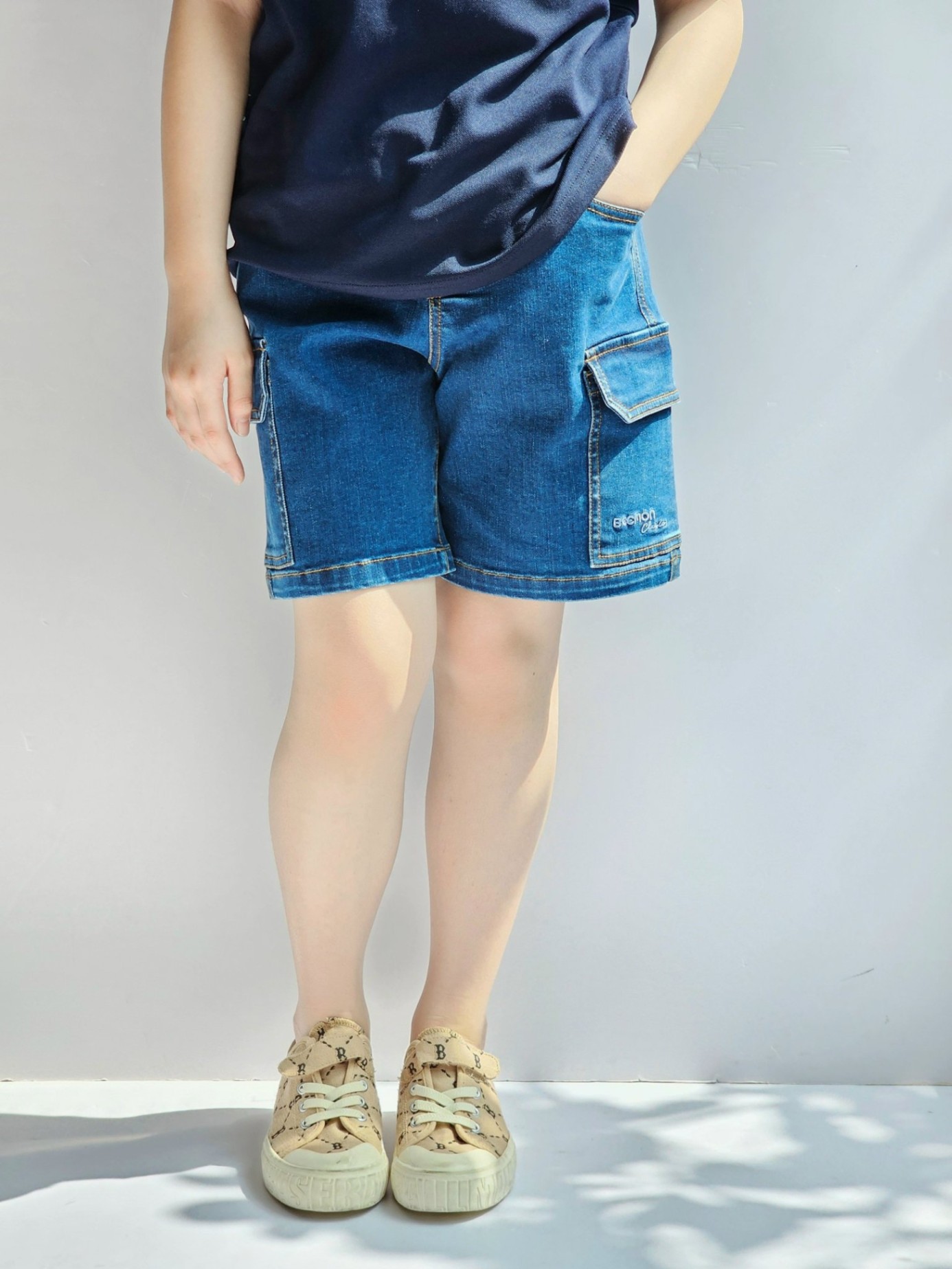 Short jeans cho bé, co giãn, cạp chun, 2 túi hộp, đường may chỉ nổi