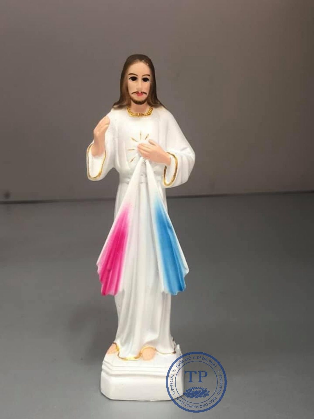 Tượng Chúa JESUS để Ô Tô cao 15cm BH310