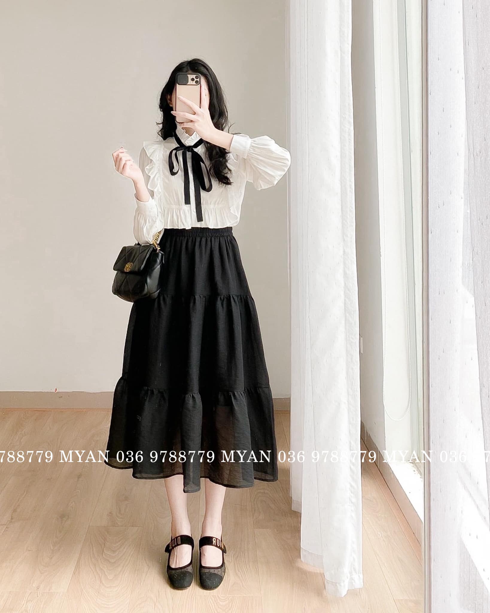 Sơ mi viền bèo cổ nơ đen