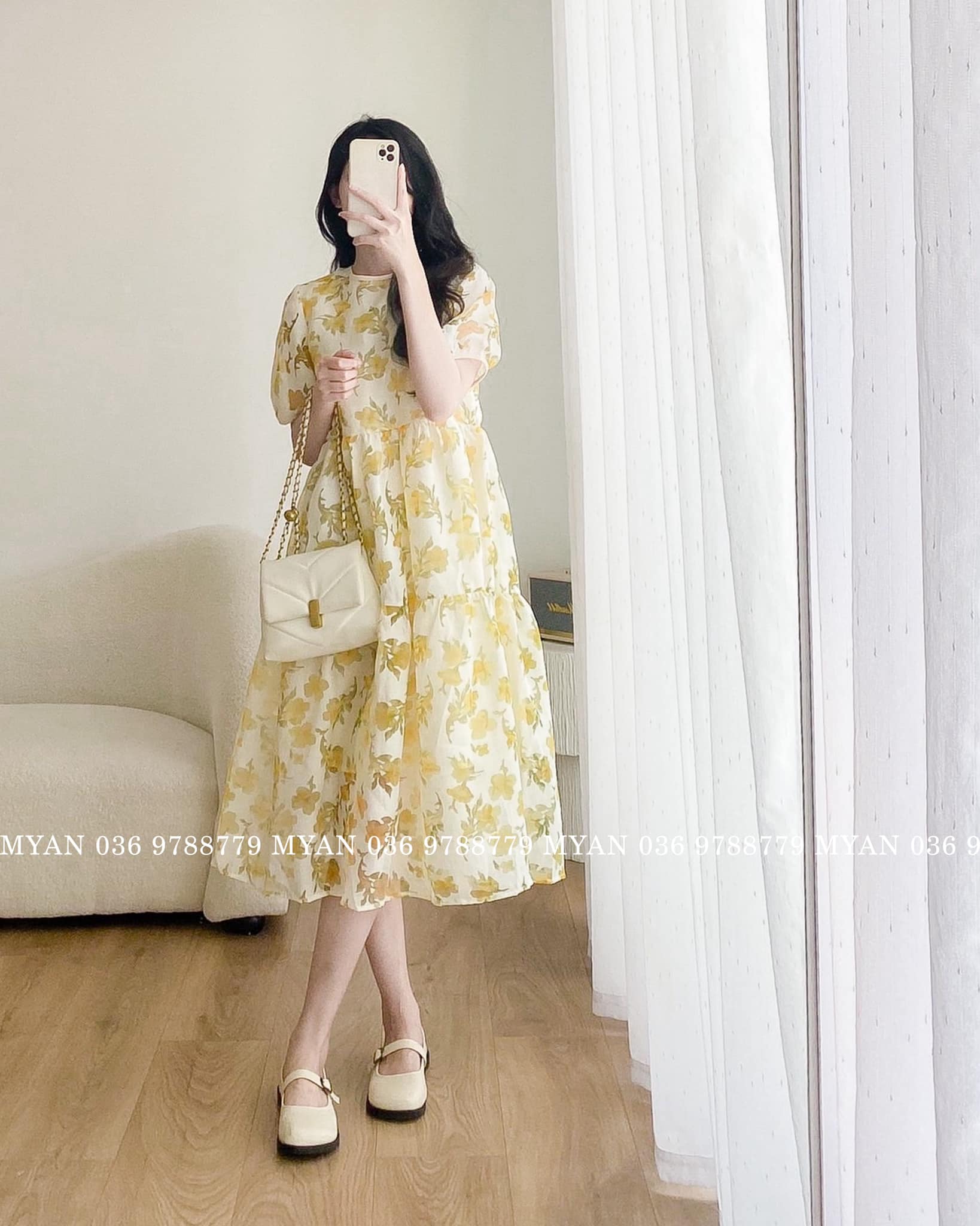 Váy hoa cổ tim, nơ cổ