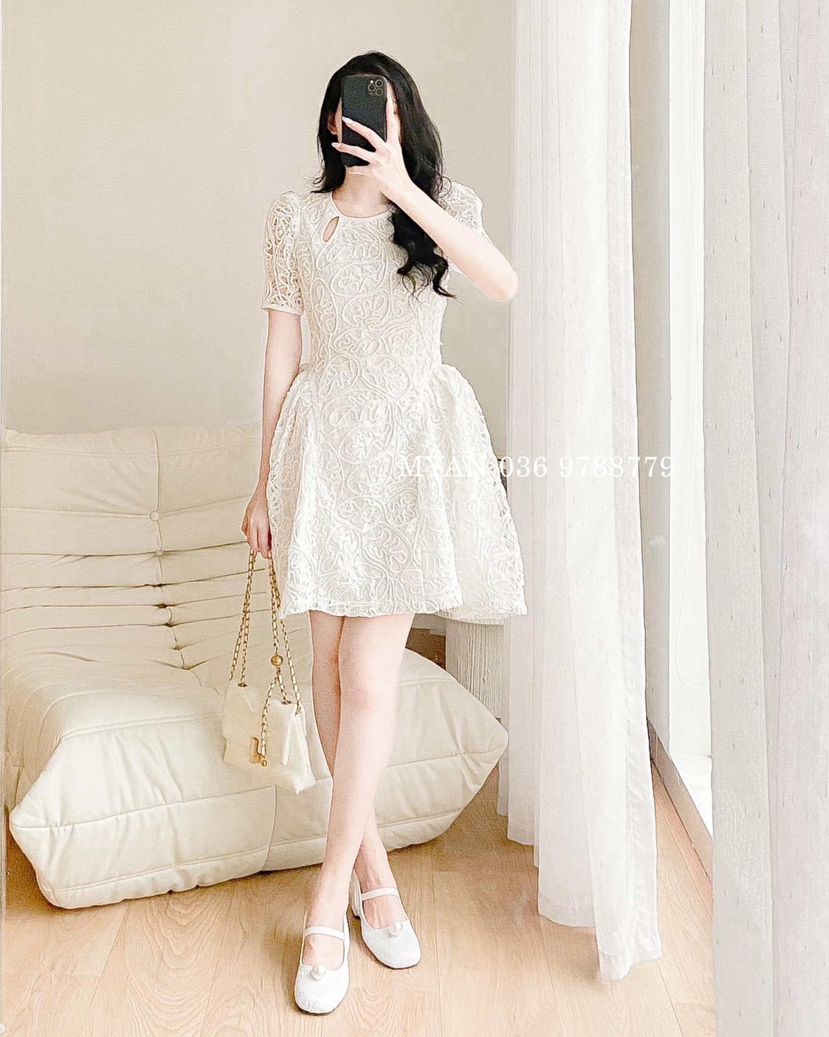 Váy ren vân nổi, cổ tròn khoét giọt lệ tay bồng