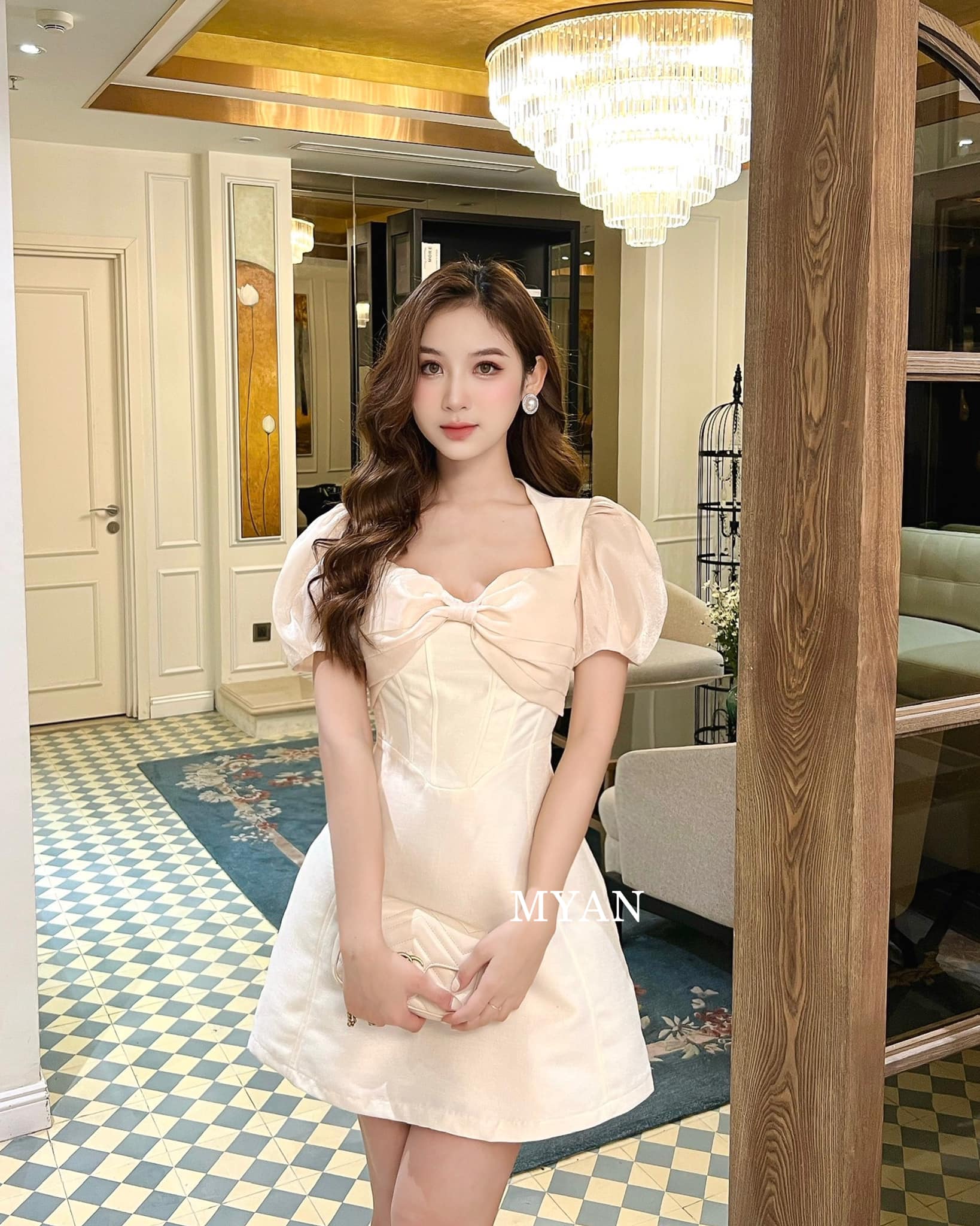 Váy cúp ngực xếp ly tay bồng