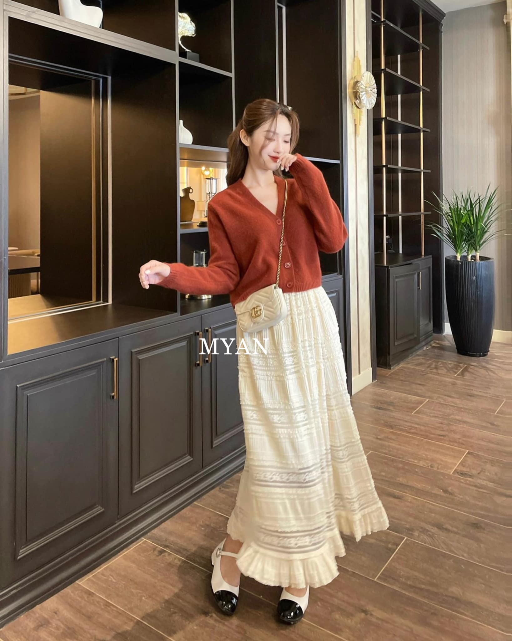 Chân váy ren cạp chun dáng dài
