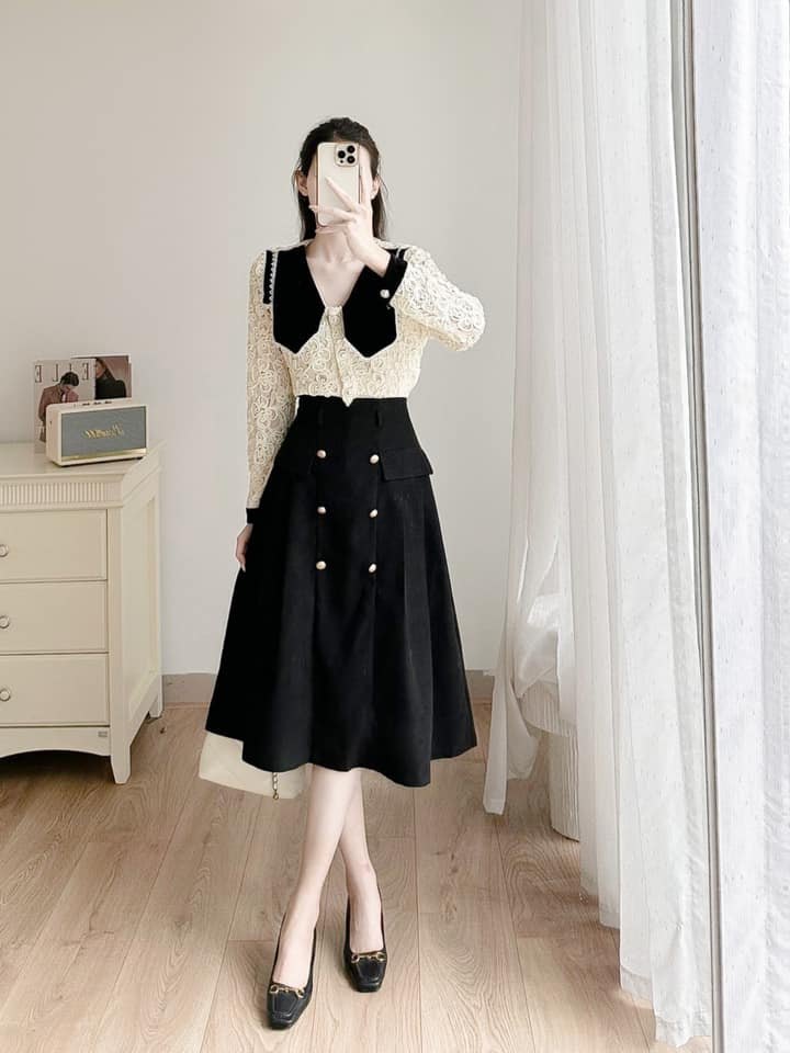 Chân váy xòe nắp túi 2 hàng khuy đồng