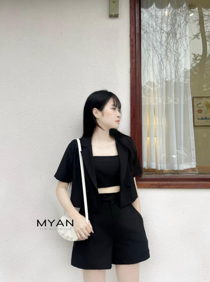Áo blazer dáng ngắn( giảm 15.000 khi mua thêm quần sooc mã Qvn022302 + áo 2 dây mã Avn022308)