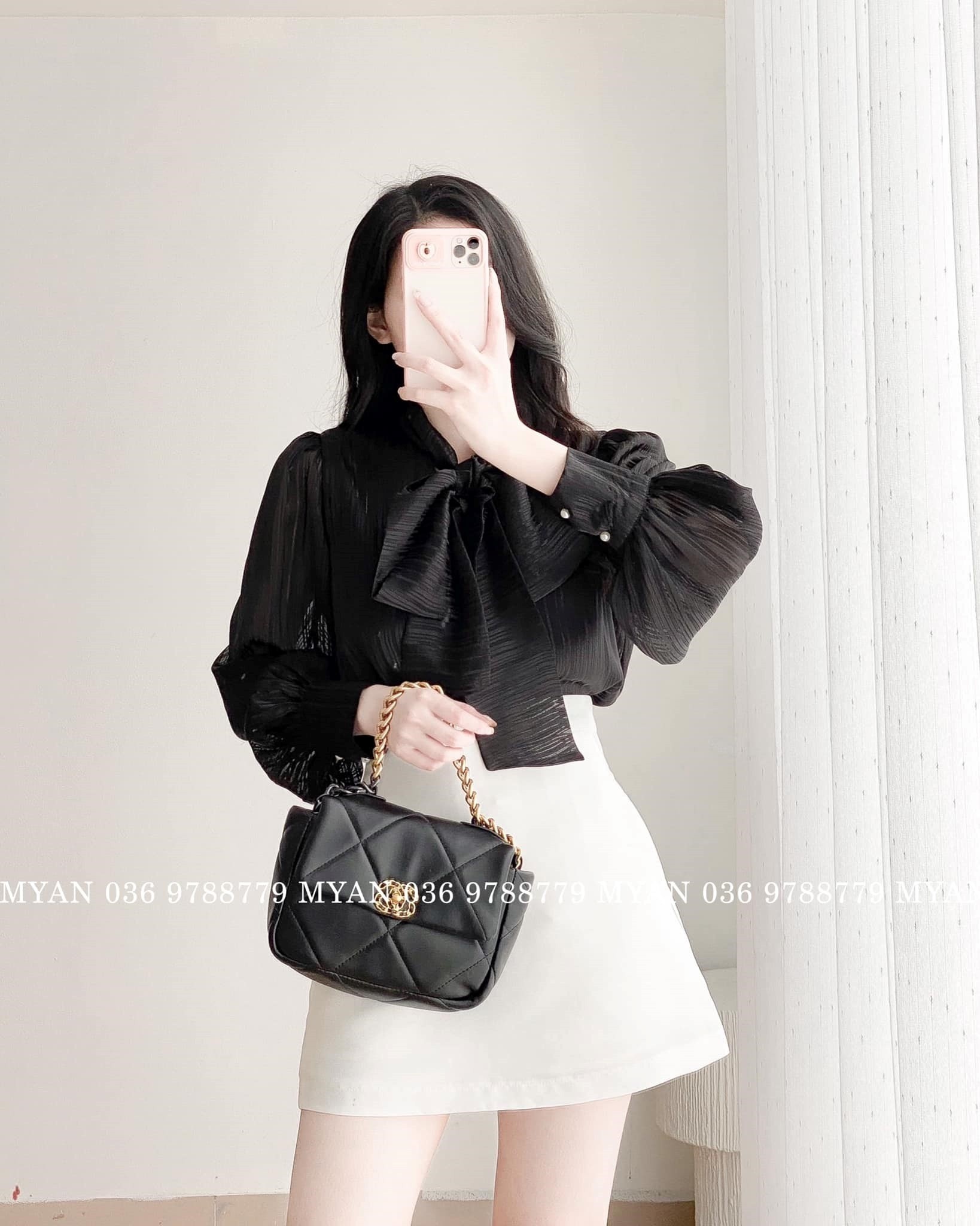 Áo tơ óng buộc nơ cổ