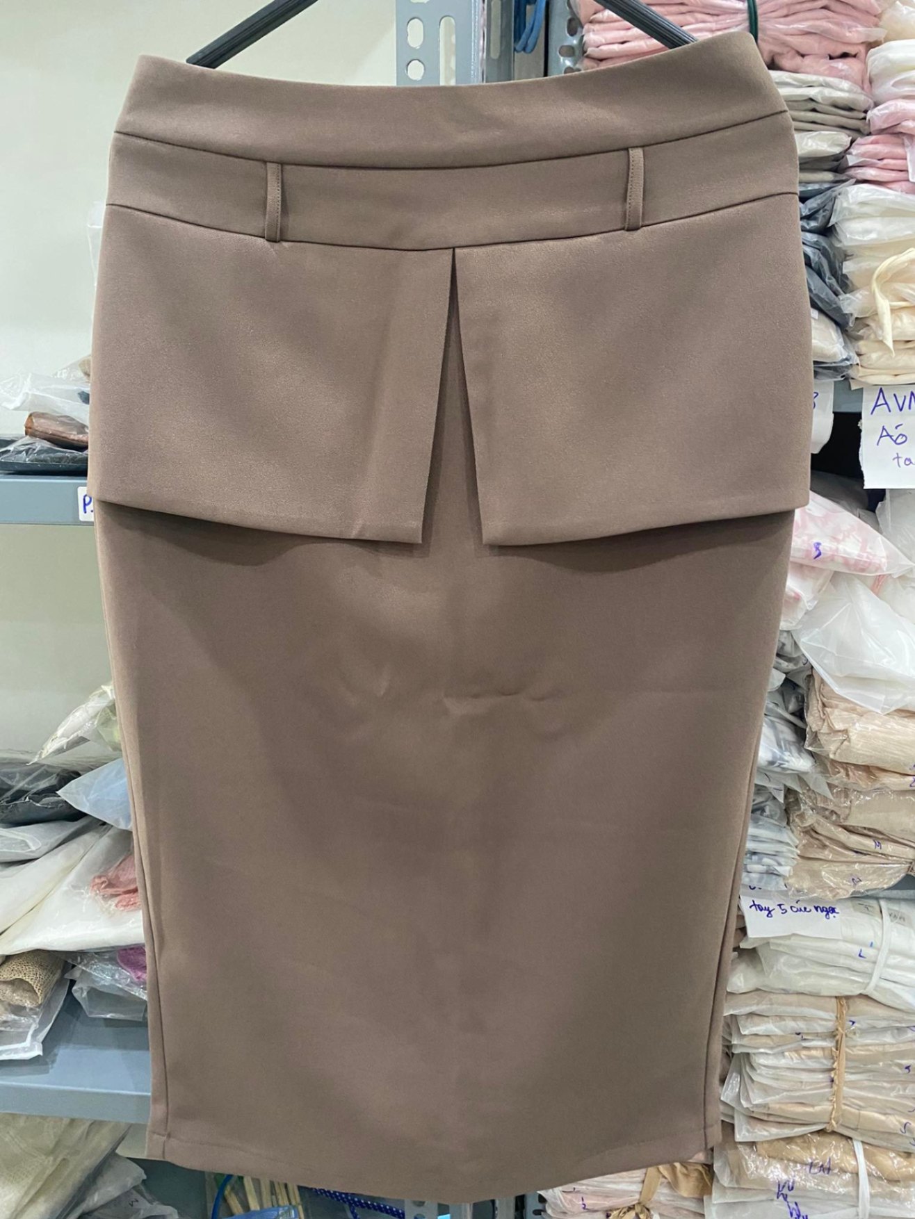 Chân váy bút chì 2 tà trước