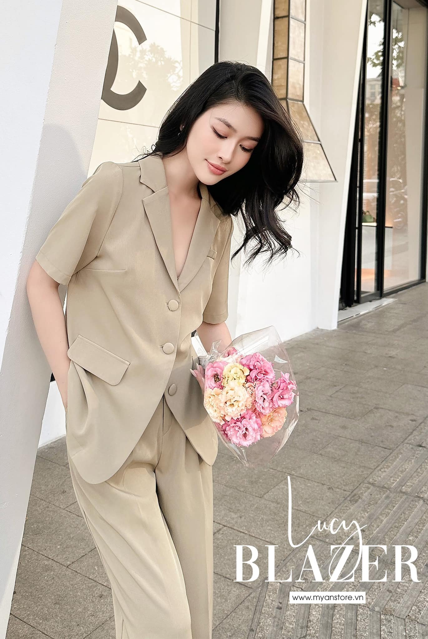Áo blazer 3 cúc bọc cộc tay