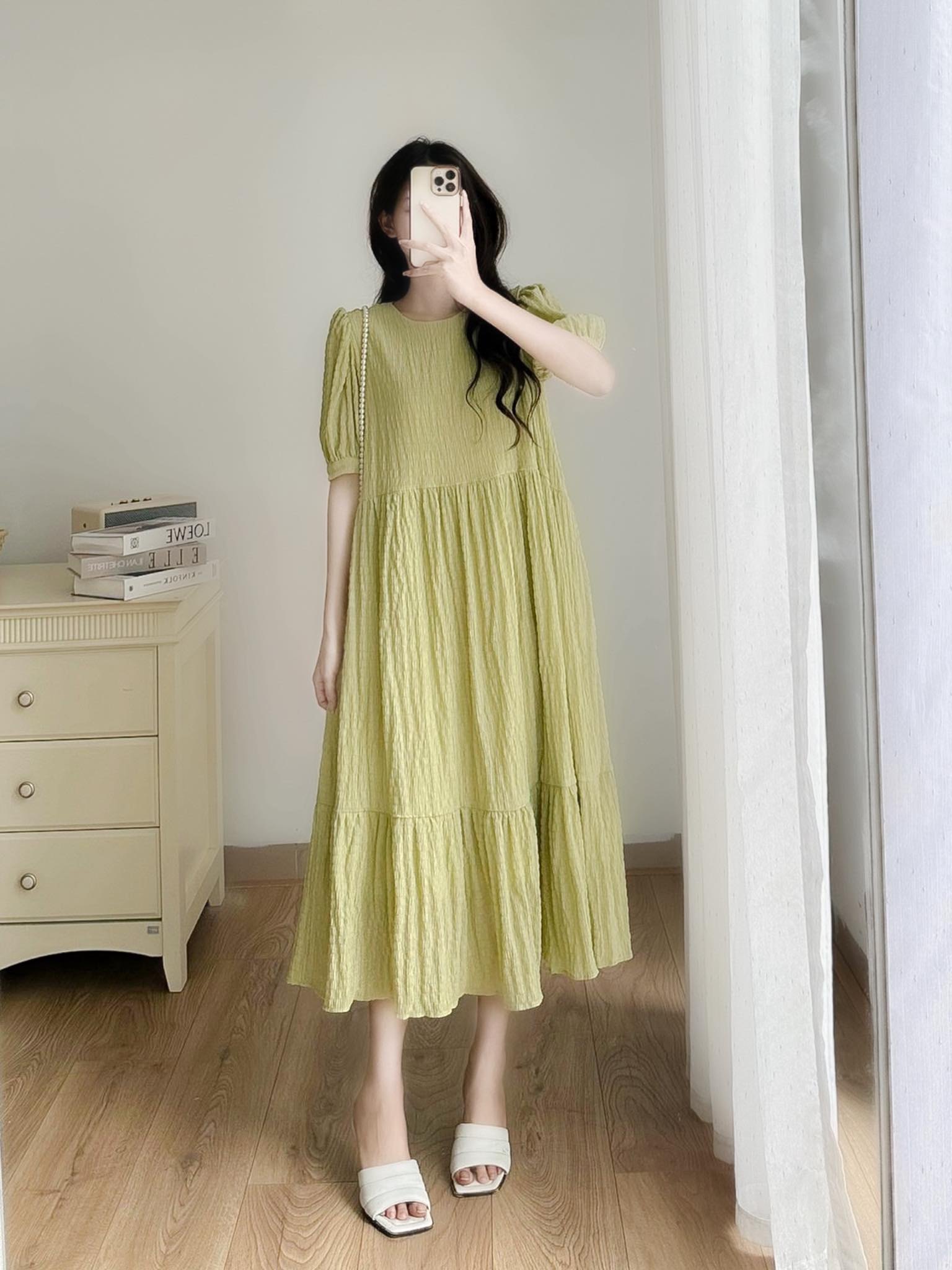 Váy babydoll cổ tròn tay bồng