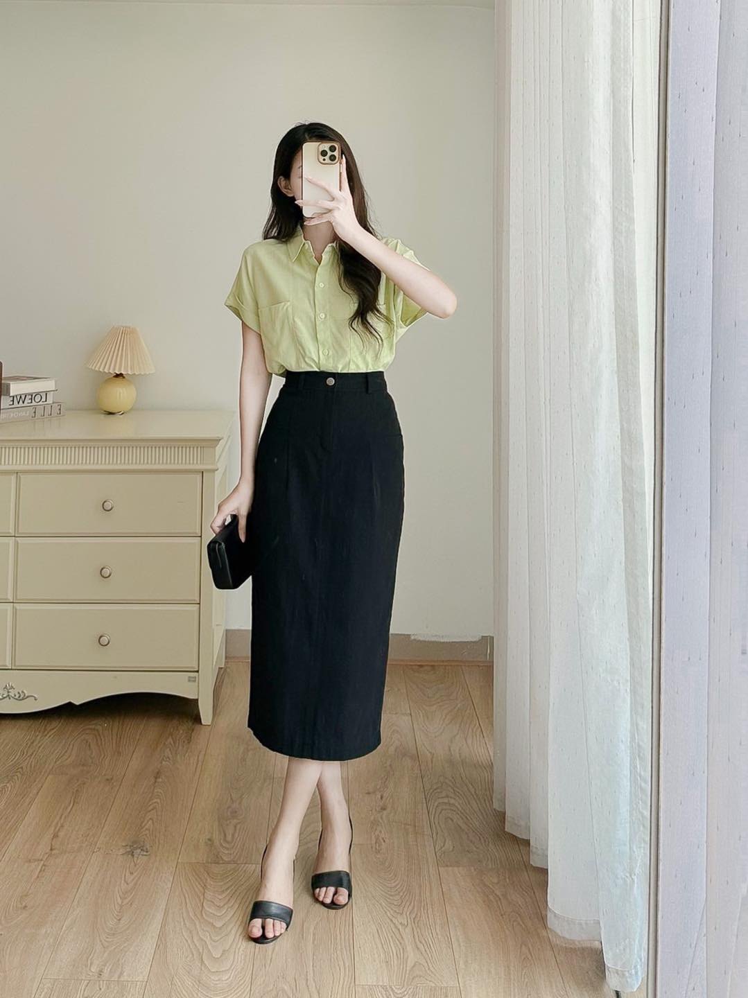 Chân váy kaki dáng dài xẻ sau