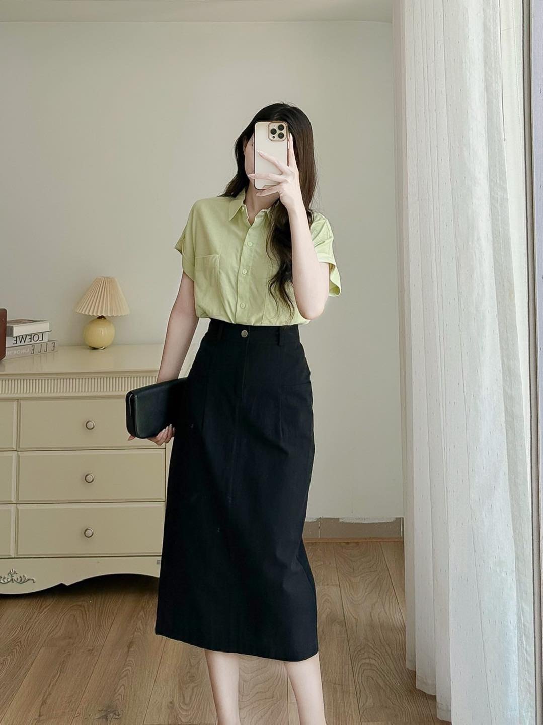 Chân váy kaki dáng dài xẻ sau