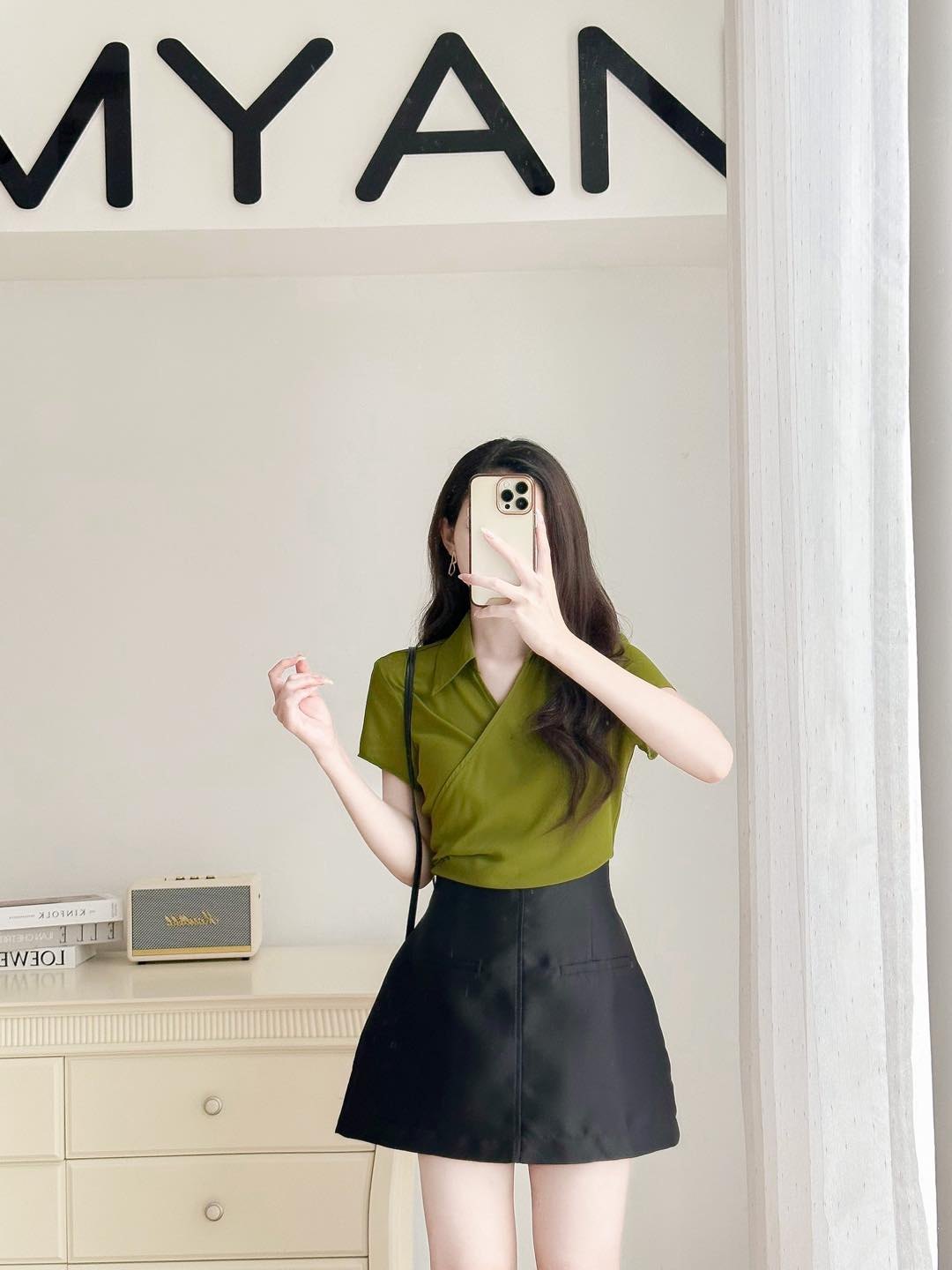 Áo sơ mi croptop buộc vạt chéo