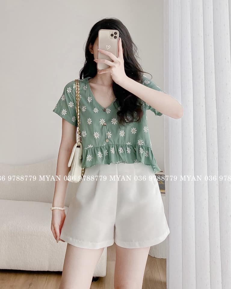 Áo hoa cổ tim bèo gấu