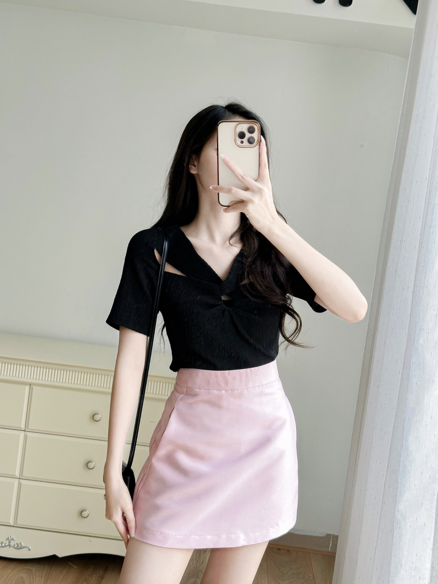 Áo cổ trụ vắt chéo