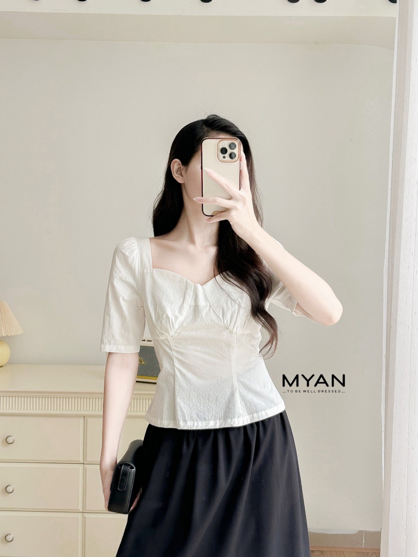 Áo croptop cổ vuông tay bồng
