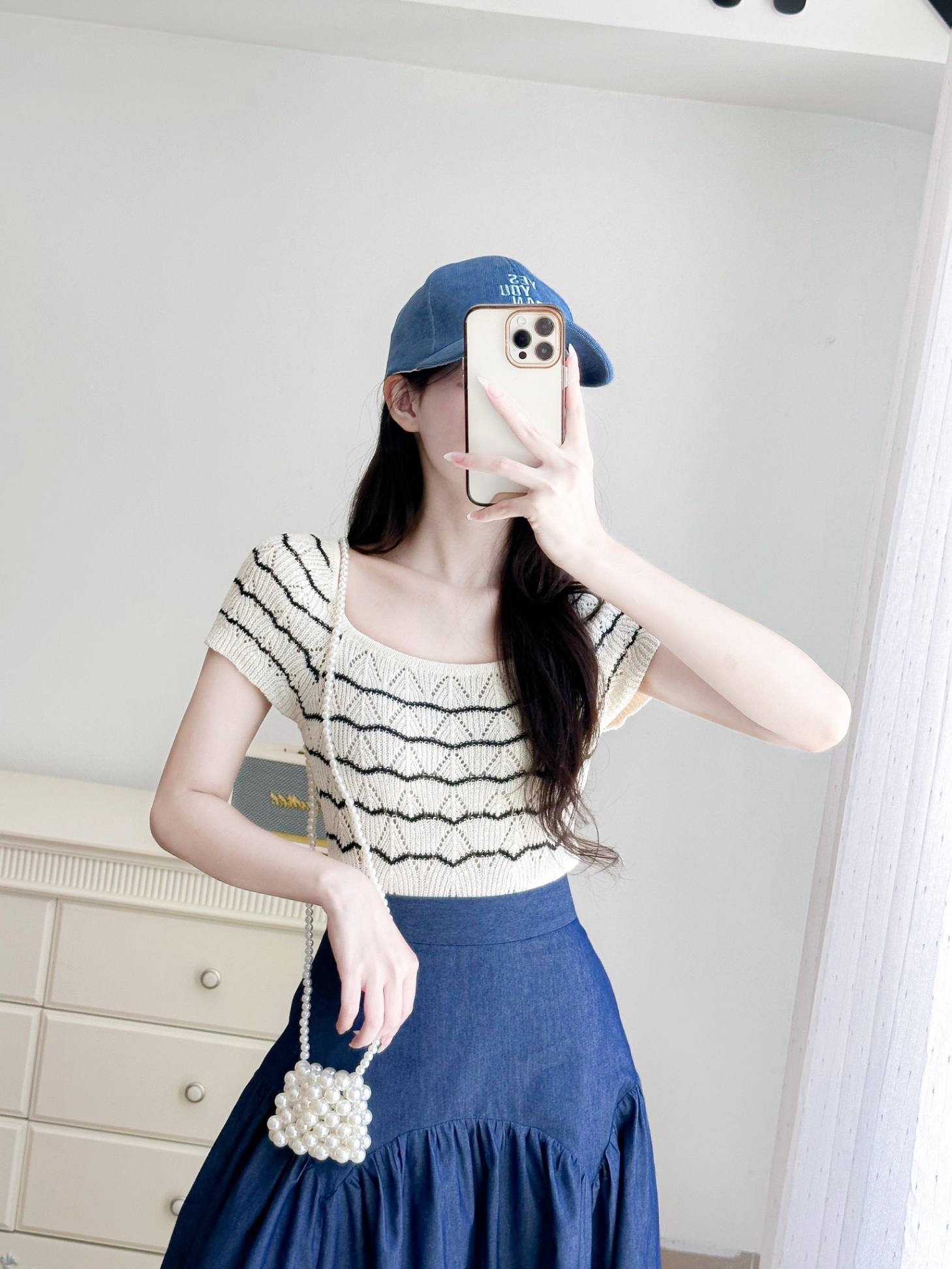 Áo dệt kim tay ngắn cổ vuông