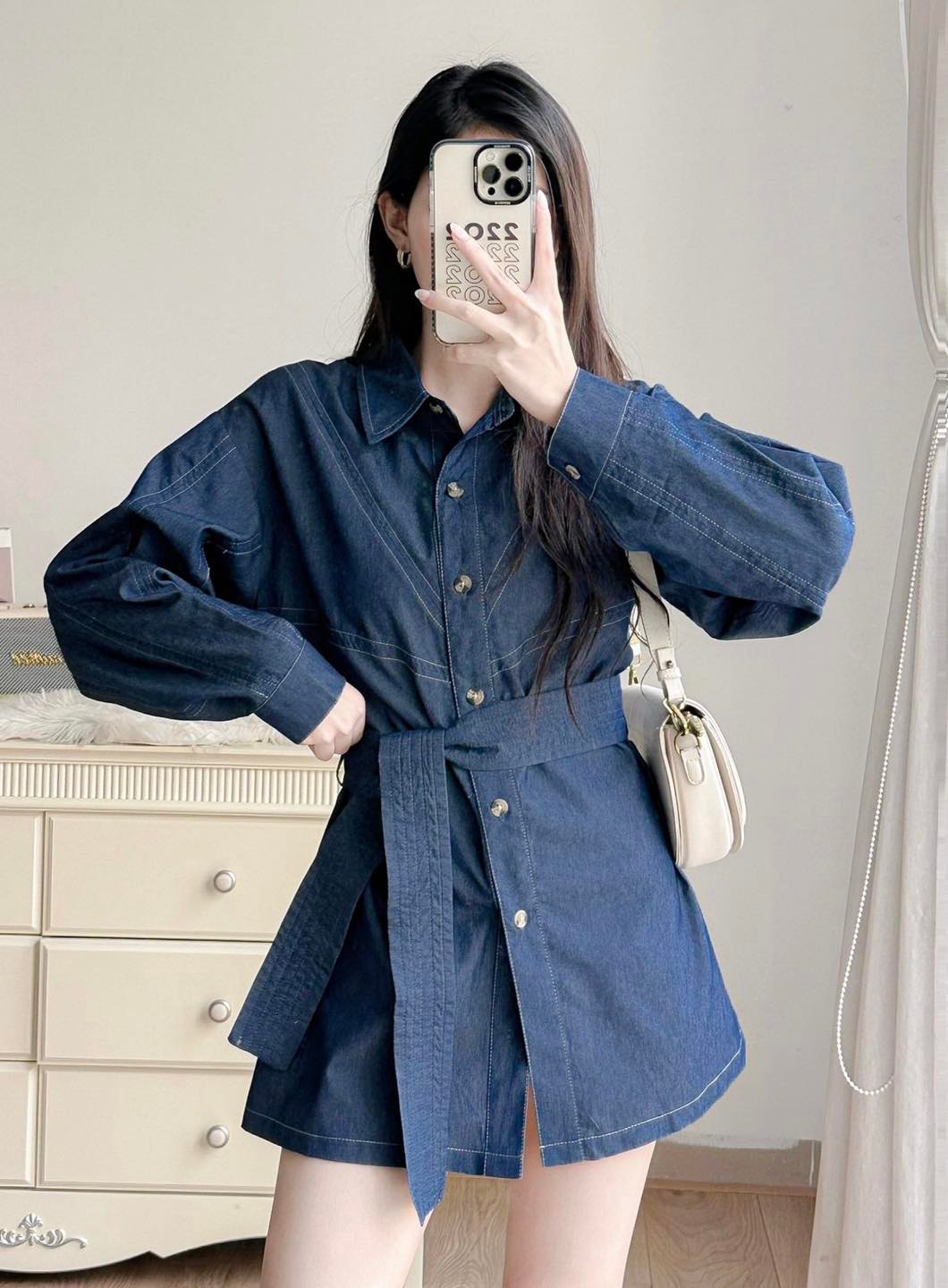Áo denim dáng dài buộc dây