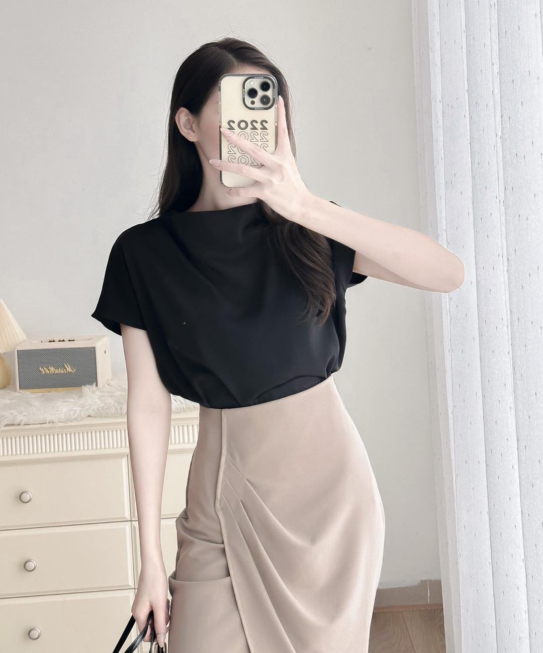 Áo lụa cổ leo tay ngắn