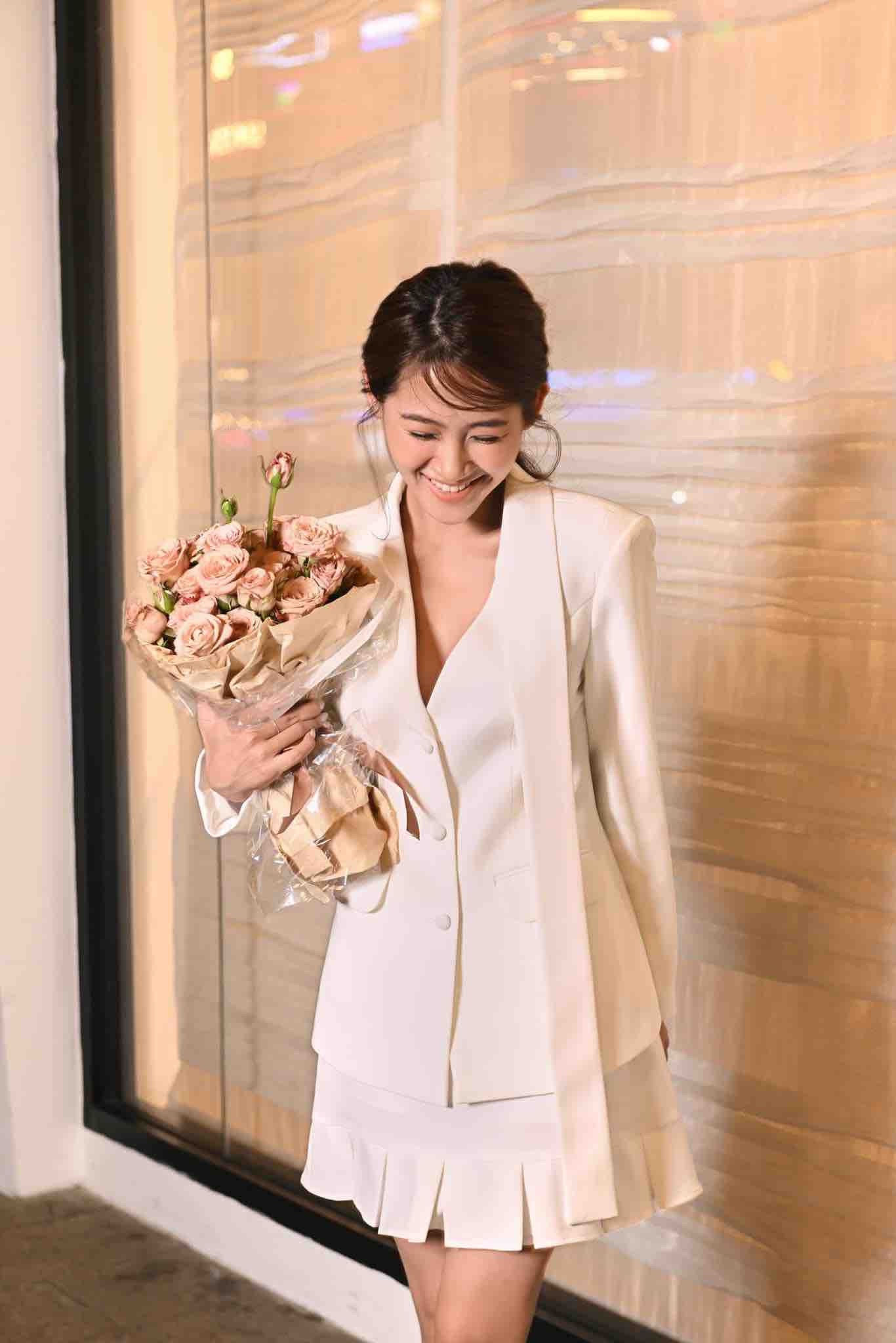 Blazer cổ cách điệu