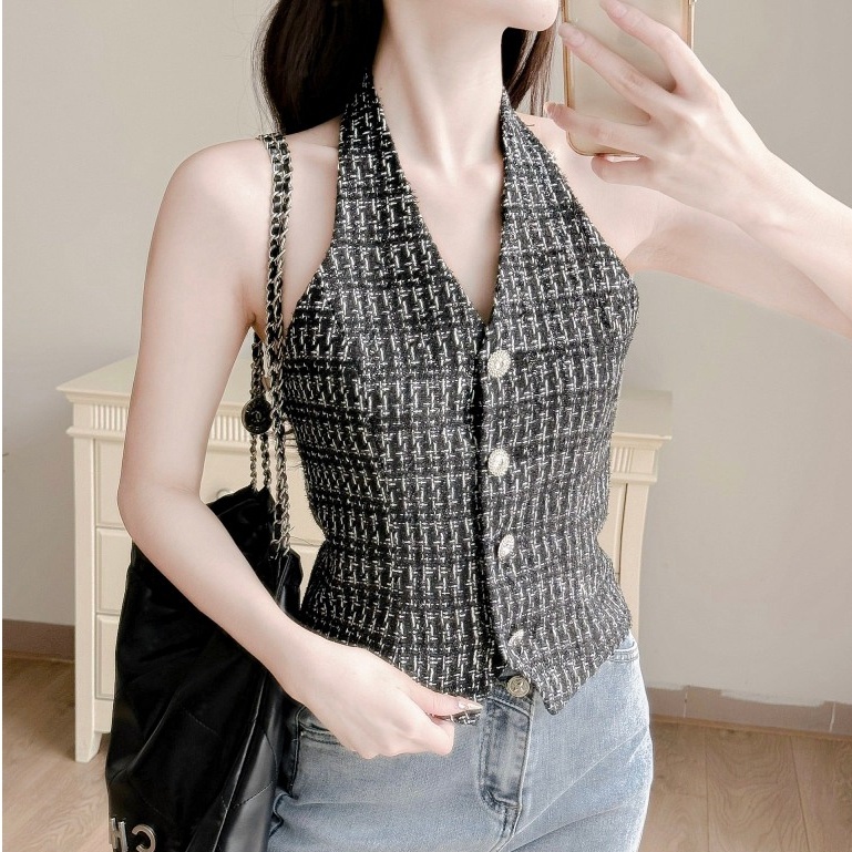 Áo dạ cổ yếm