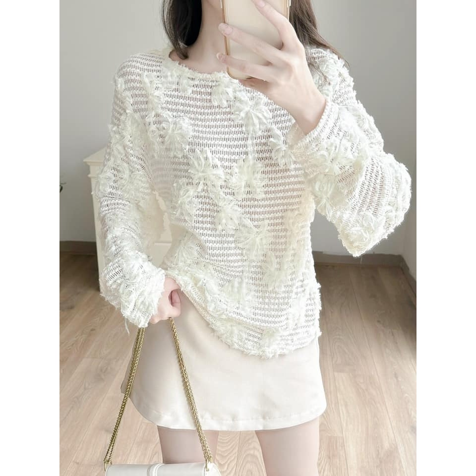 Áo lưới thêu hoa dáng rộng