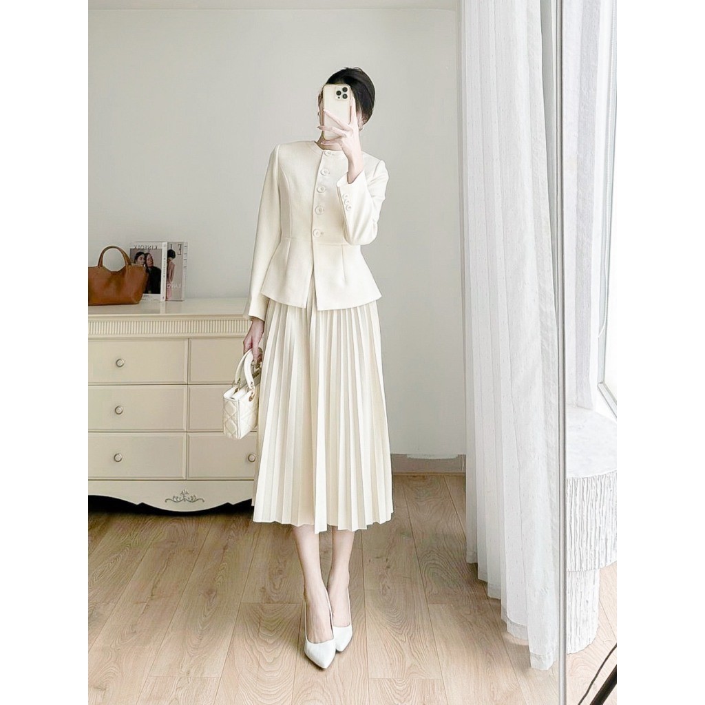 Áo khoác dáng peplum cổ tròn